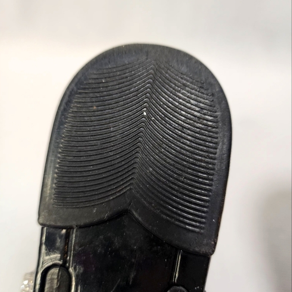 Steve Madden Black and Silver Sandals with Metallic Straps - Picture 7 of 15